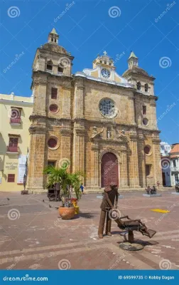  Catedral de San Pedro Claver - Architektoniczna Perła i Świadectwo Wiary w Cartagena!